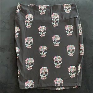 Torrid foldover skull skirt 1x